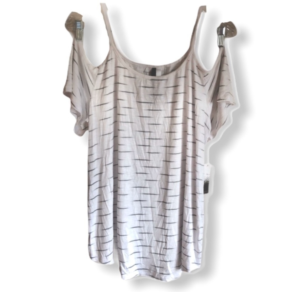 NWT Kensie Cold‎ Shoulder Top